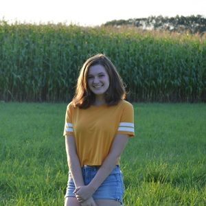 Meet your Posher, Holly